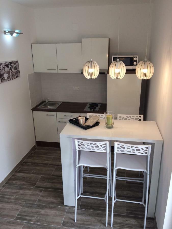 Bdm Apartment Drage Buitenkant foto